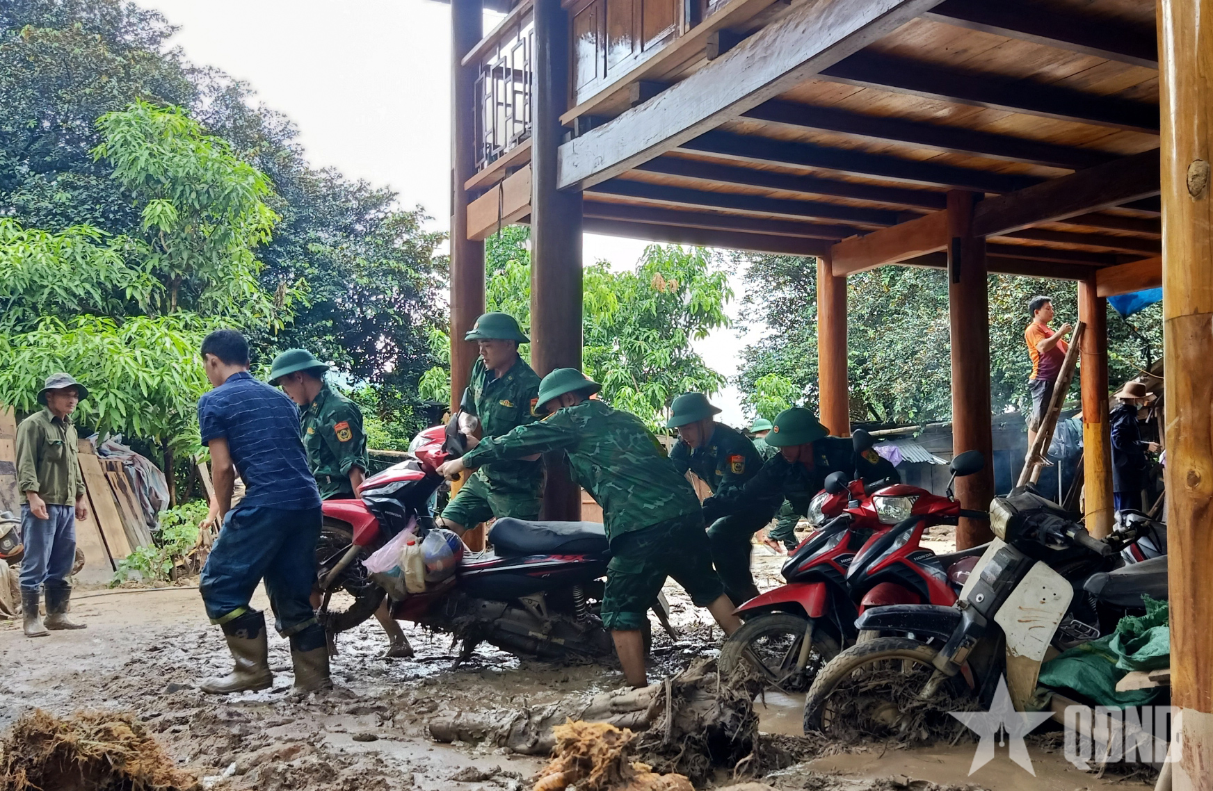 Các đơn vị Quân đội chủ động ứng phó mưa lũ, ngập lụt